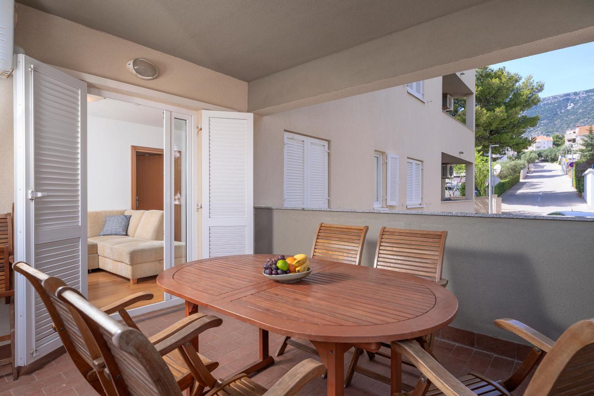 Villa Dalmatia Apartments Bol Bagian luar foto